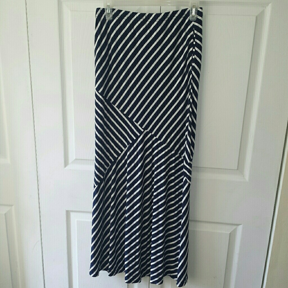 Navy/White Striped Maxi Skirt Size Medium